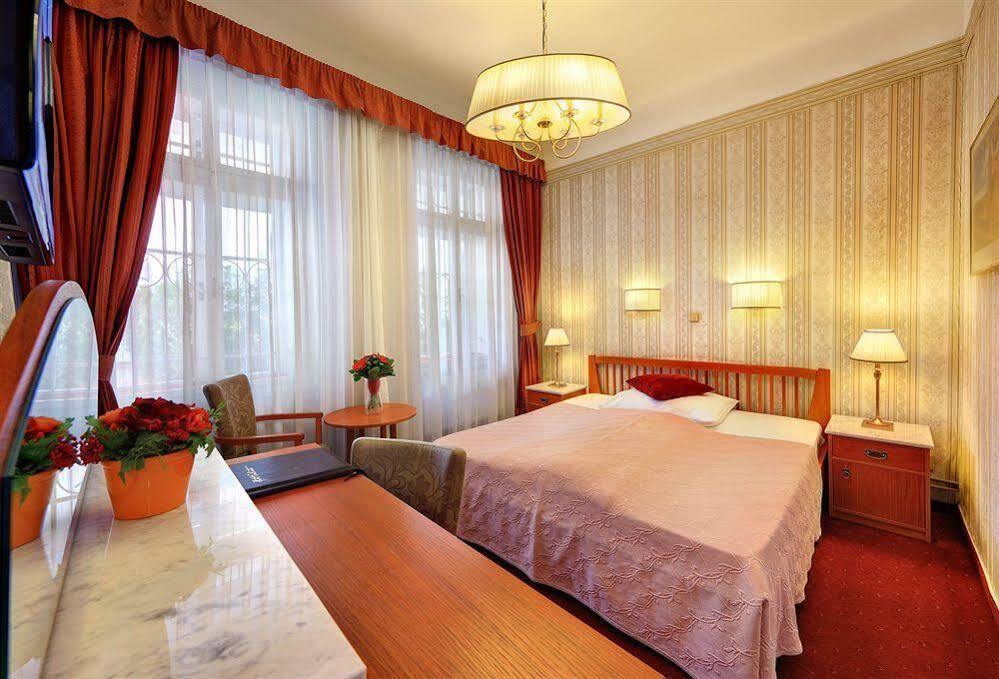 萨尔瓦托尔酒店 布拉格 外观 照片
